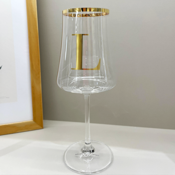 Taça Cristal Redonda Personalizada Com Inicial e Filete Grosso em Ouro 560ml - Imagem 2