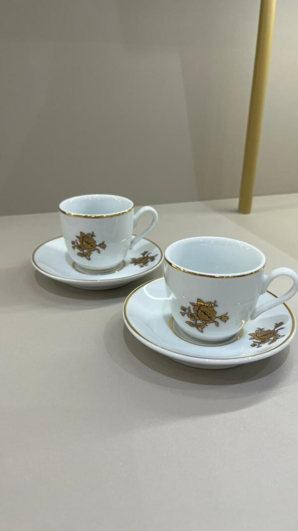 kit Xícara Cafézinho + Pires Flor e Filete Em Ouro
