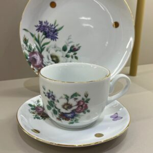 Conjunto Xícara + Pires + Prato Flores e Borboletas
