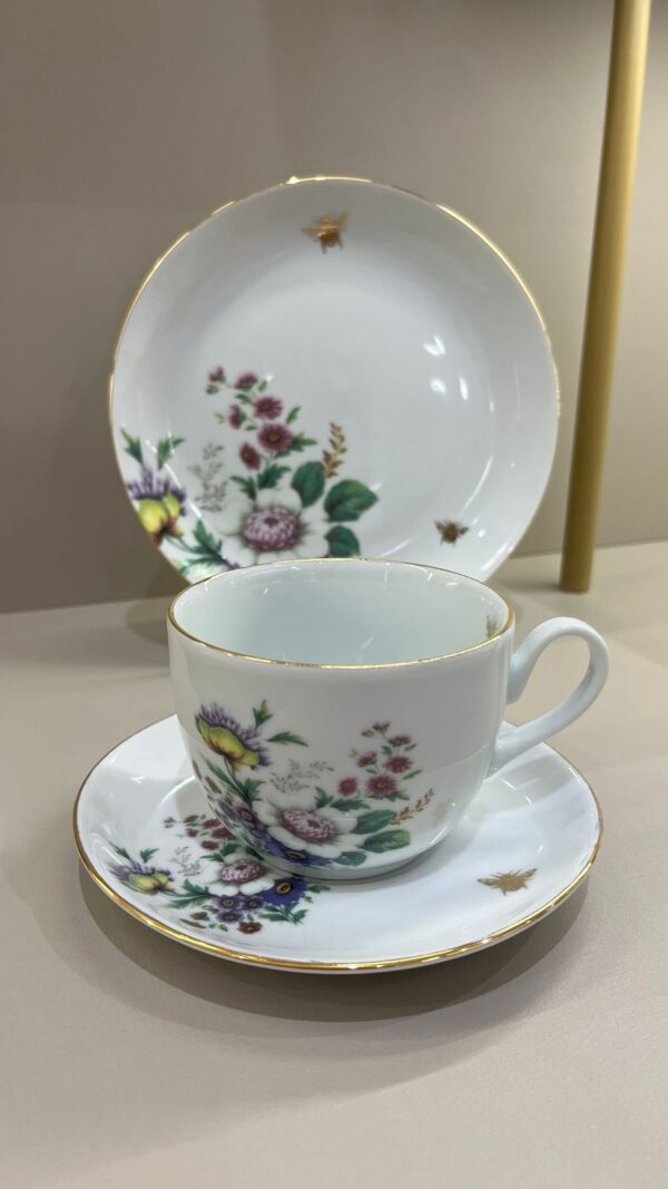 Conjunto Xícara + Pires + Prato Flores e Abelhas - Imagem 2