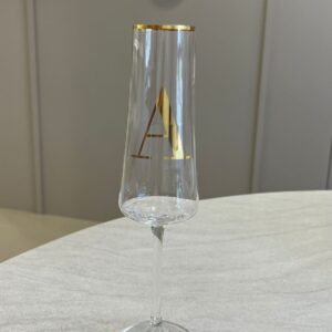 Taça Cristal Espumante Quadrada Personalizada Com Inicial e Filete Fino em Ouro