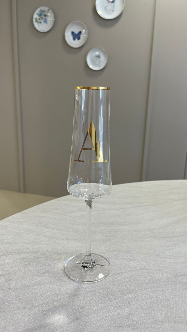 Taça Cristal Espumante Quadrada Personalizada Com Inicial e Filete Fino em Ouro